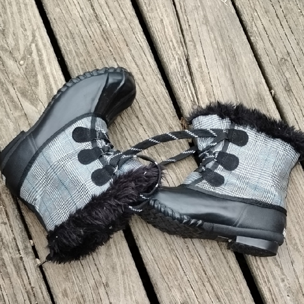Sporto Black and Gray Ankle Boots
